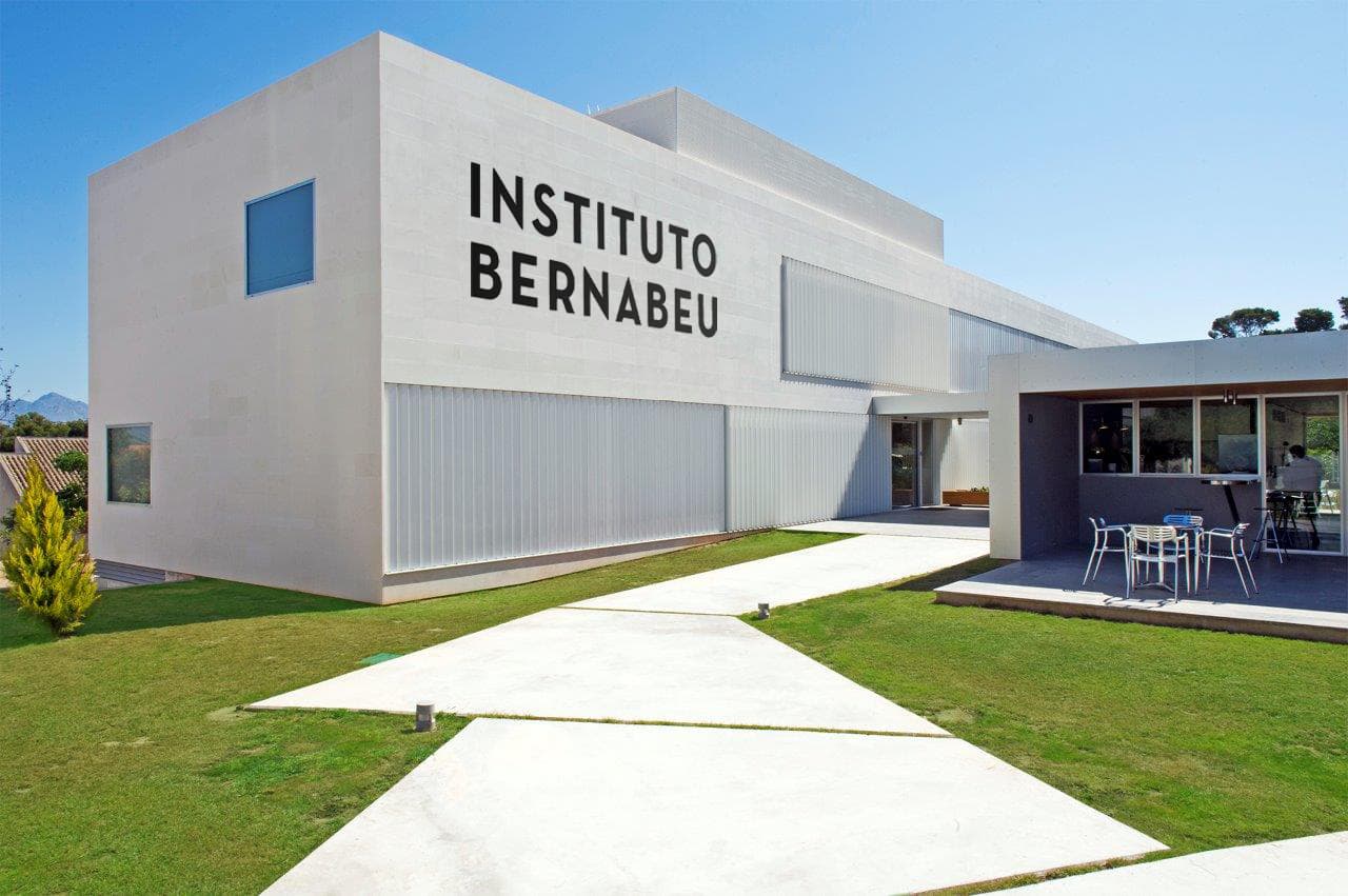 IVF money back guarantee program at Instituto Bernabeu